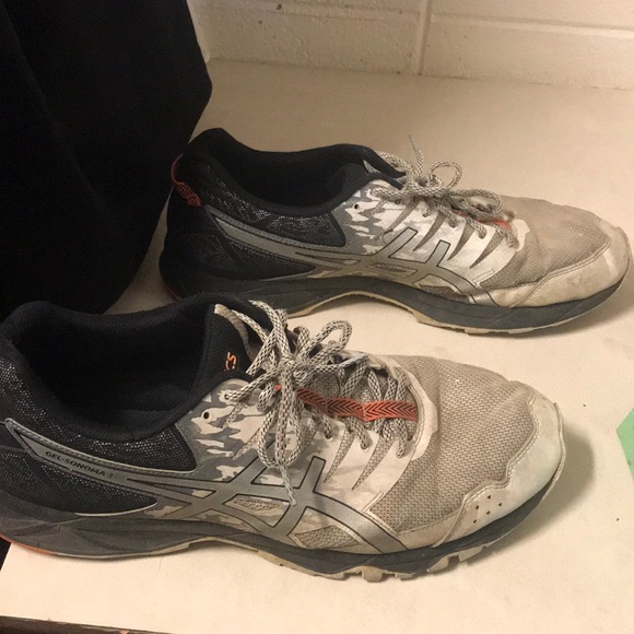 ASICS - Picture 2 of 2